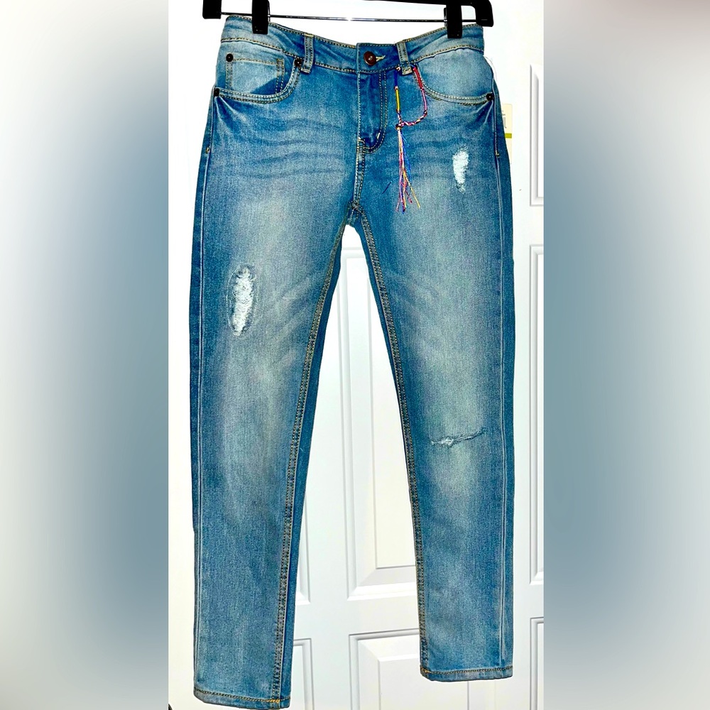 Lucky Brand Denim jeans kids size 14
Brand new with tags